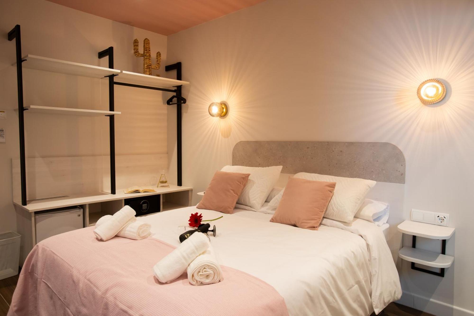 Boutique Rooms Playa Burriana نيرخا المظهر الخارجي الصورة