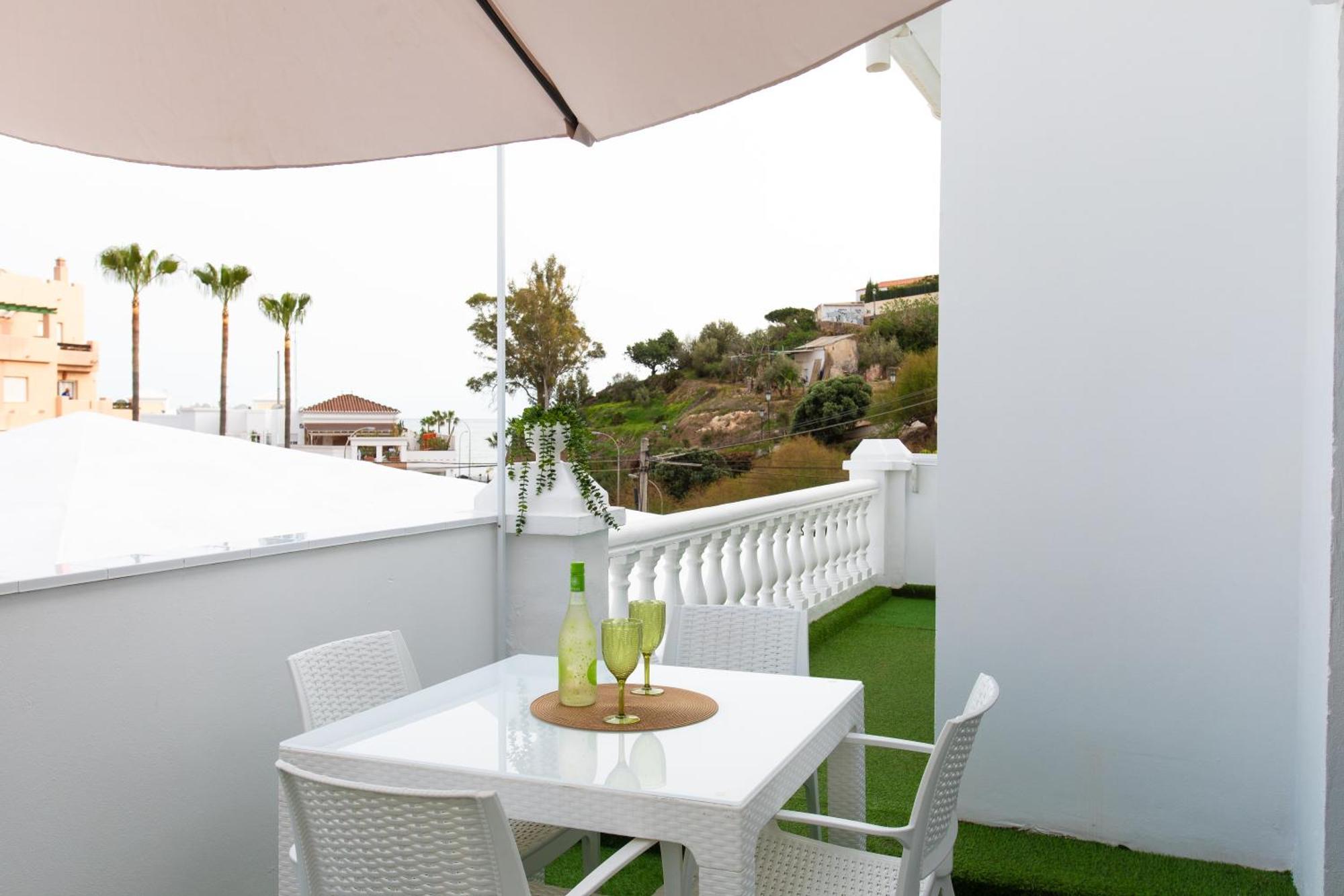 Boutique Rooms Playa Burriana نيرخا المظهر الخارجي الصورة