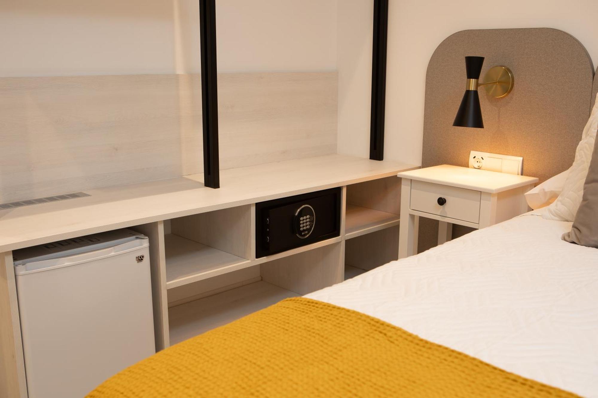 Boutique Rooms Playa Burriana نيرخا المظهر الخارجي الصورة