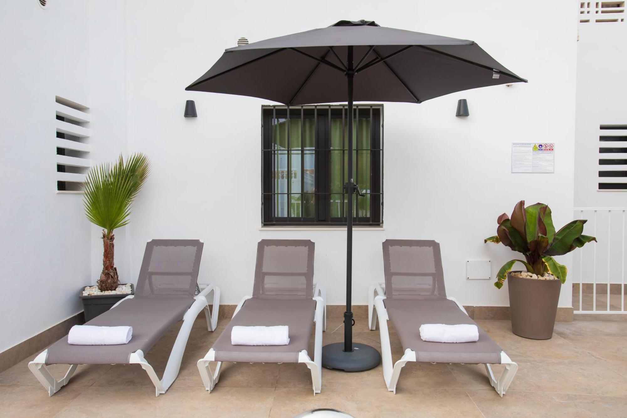 Boutique Rooms Playa Burriana نيرخا المظهر الخارجي الصورة