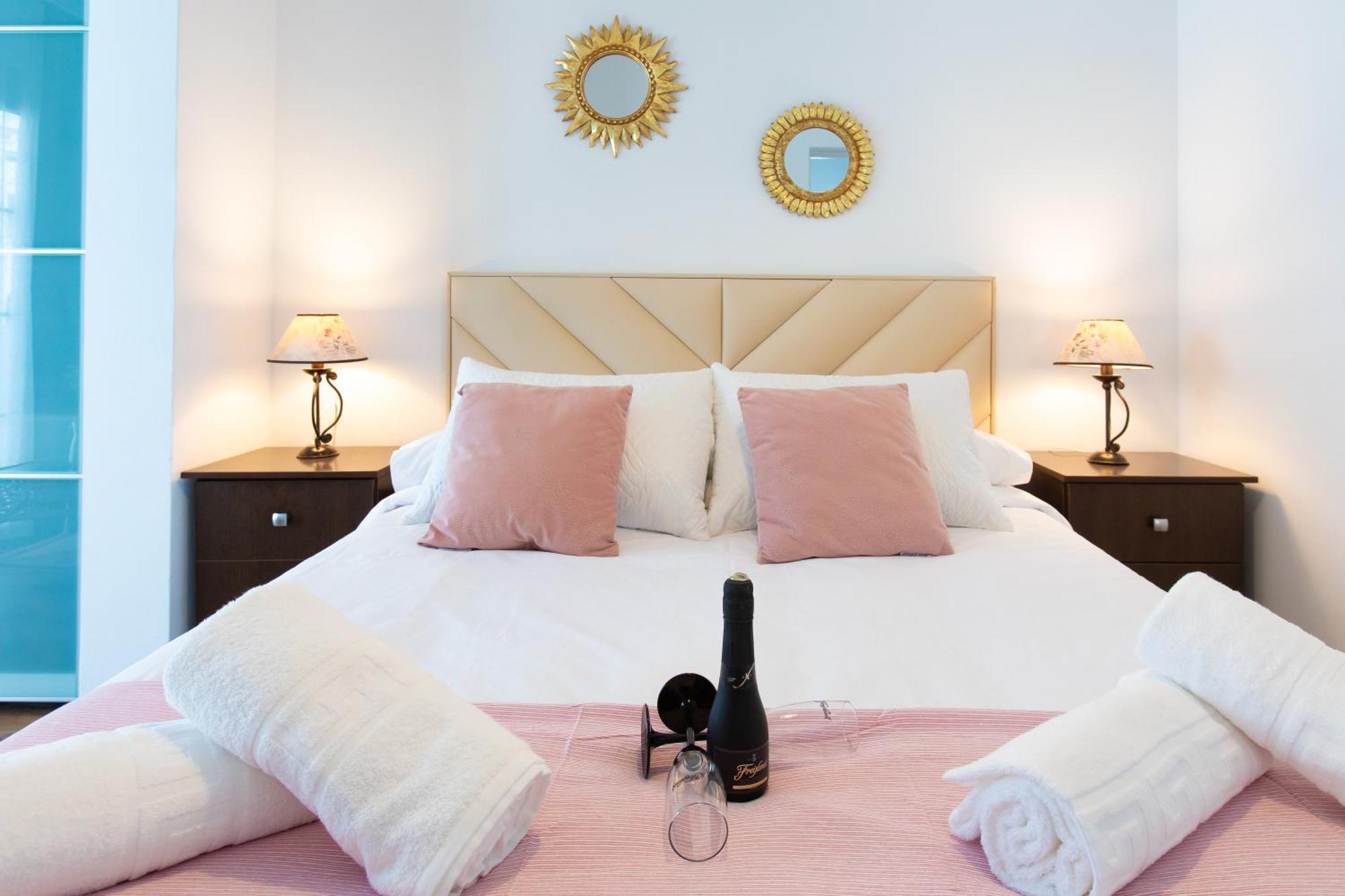 Boutique Rooms Playa Burriana نيرخا المظهر الخارجي الصورة