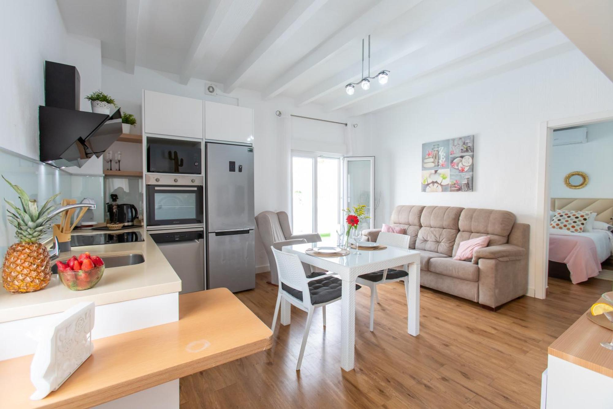 Boutique Rooms Playa Burriana نيرخا المظهر الخارجي الصورة