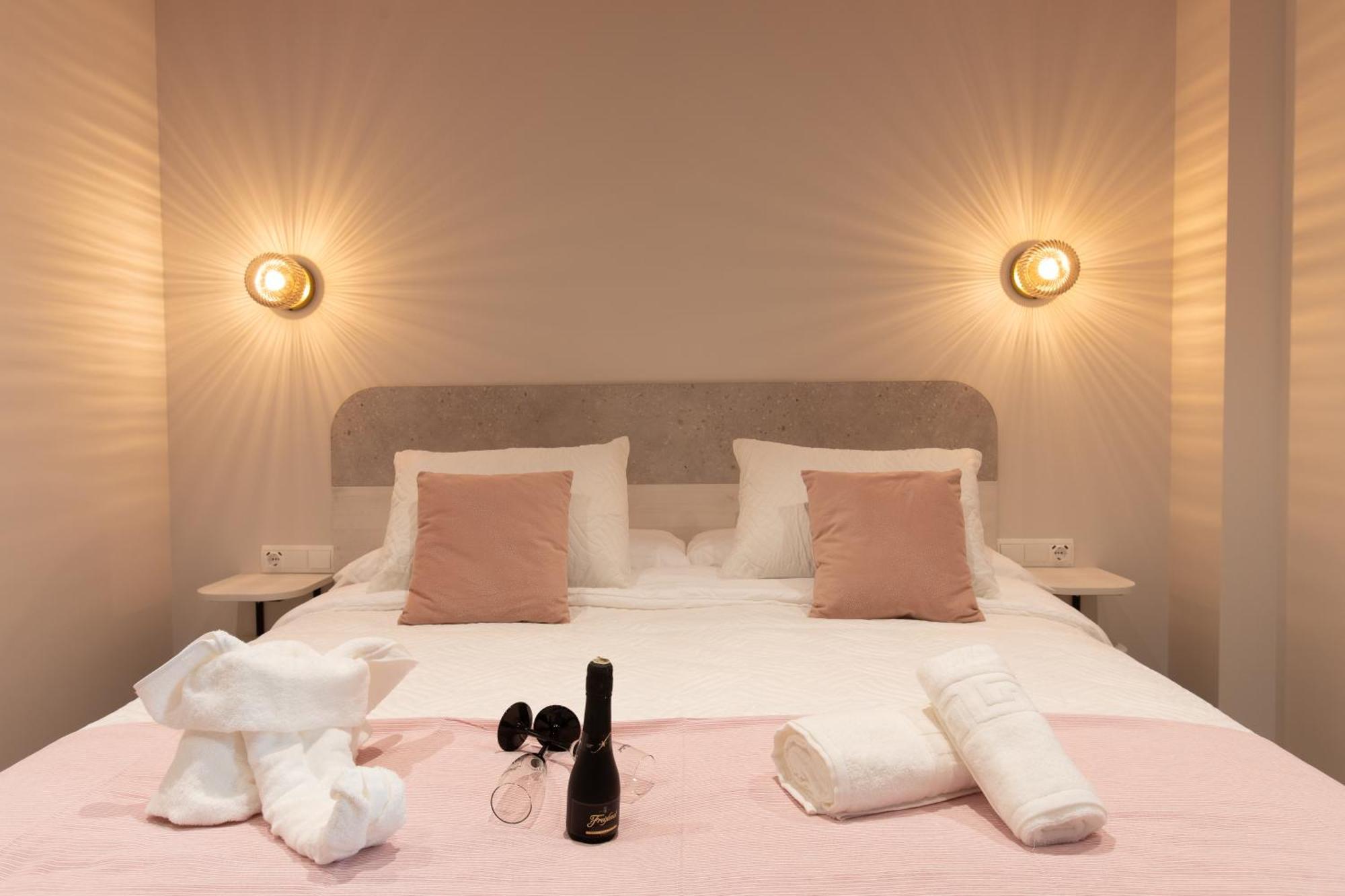 Boutique Rooms Playa Burriana نيرخا المظهر الخارجي الصورة