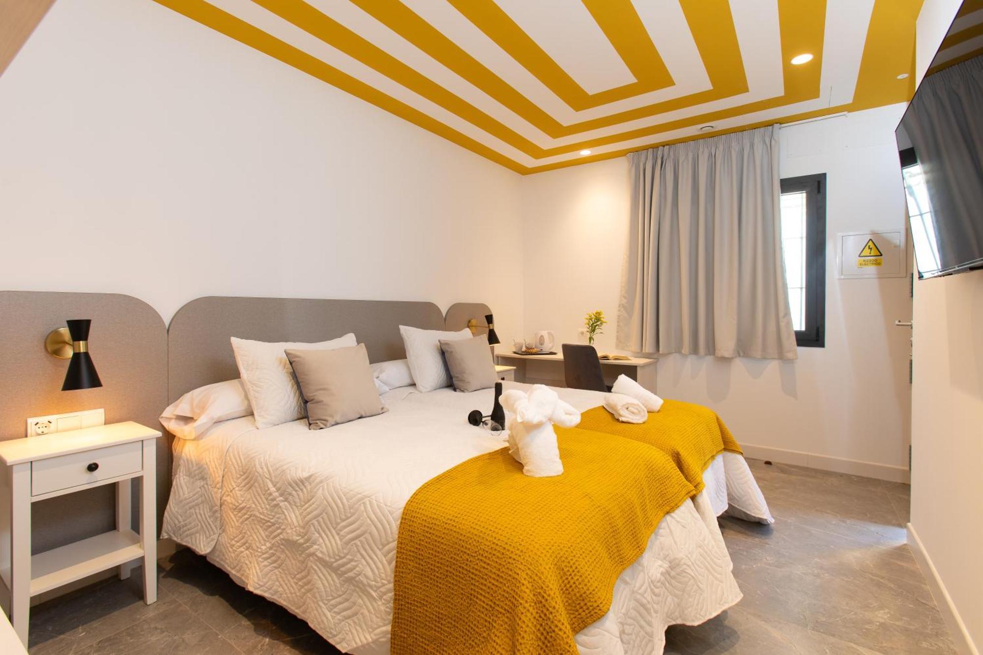 Boutique Rooms Playa Burriana نيرخا المظهر الخارجي الصورة