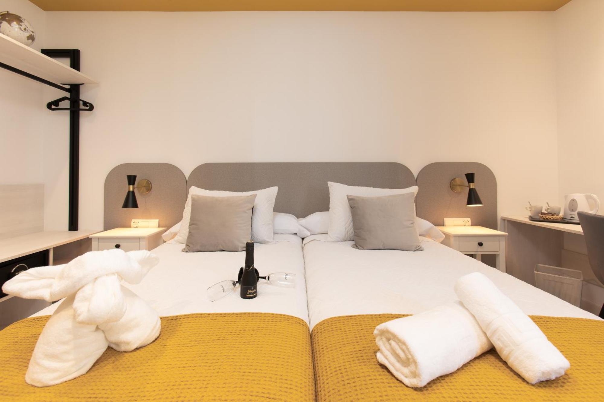 Boutique Rooms Playa Burriana نيرخا المظهر الخارجي الصورة